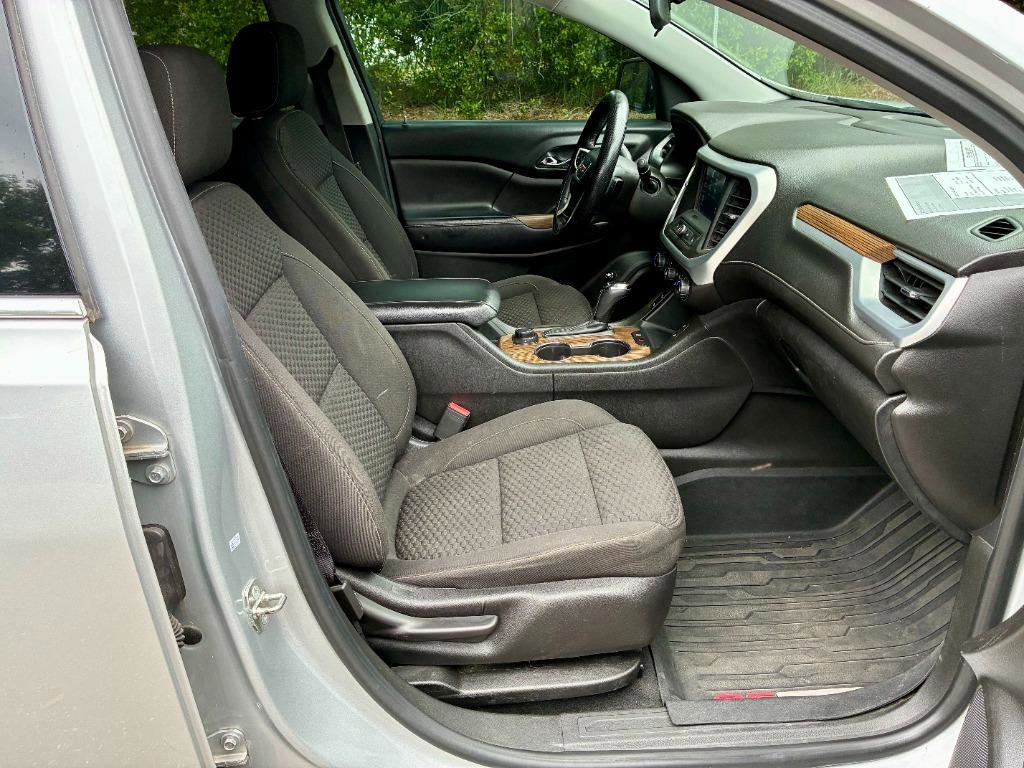 Used 2017 GMC Acadia SLE w/ Driver Alert Package I FWD image 5