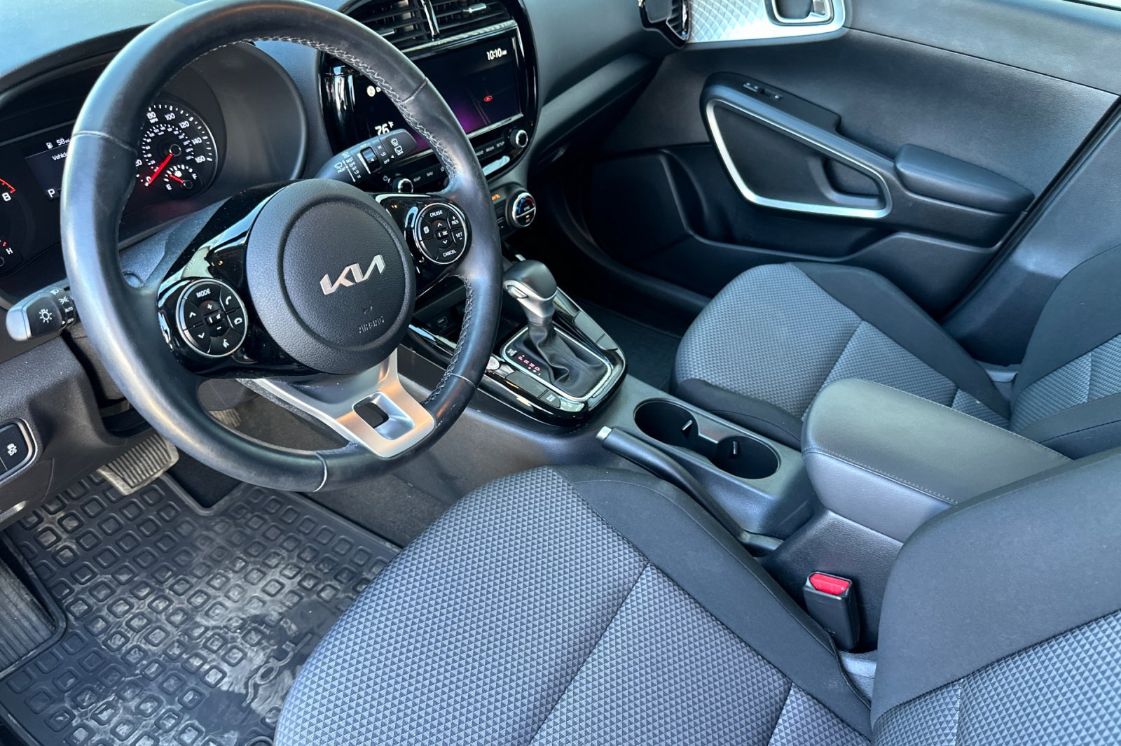 Used 2022 Kia Soul X-Line FWD image 11