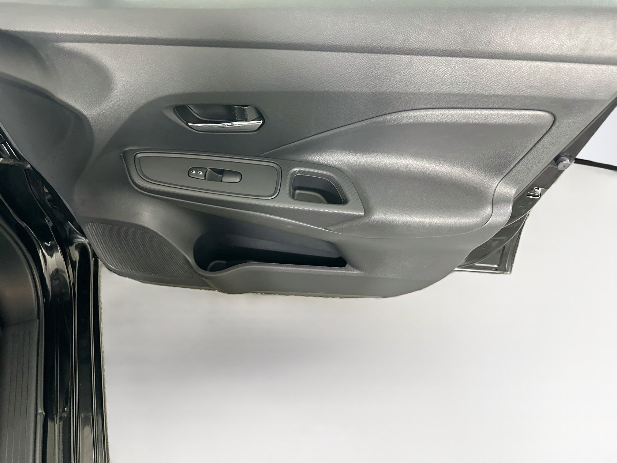 Used 2024 Nissan Versa SV w/ Trunk Package FWD image 28
