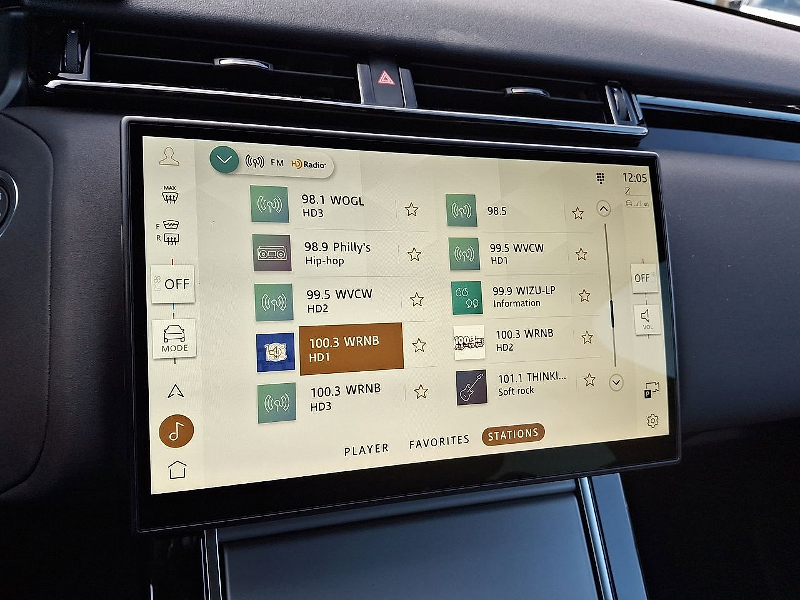 Certified 2025 Land Rover Range Rover Velar S image 23