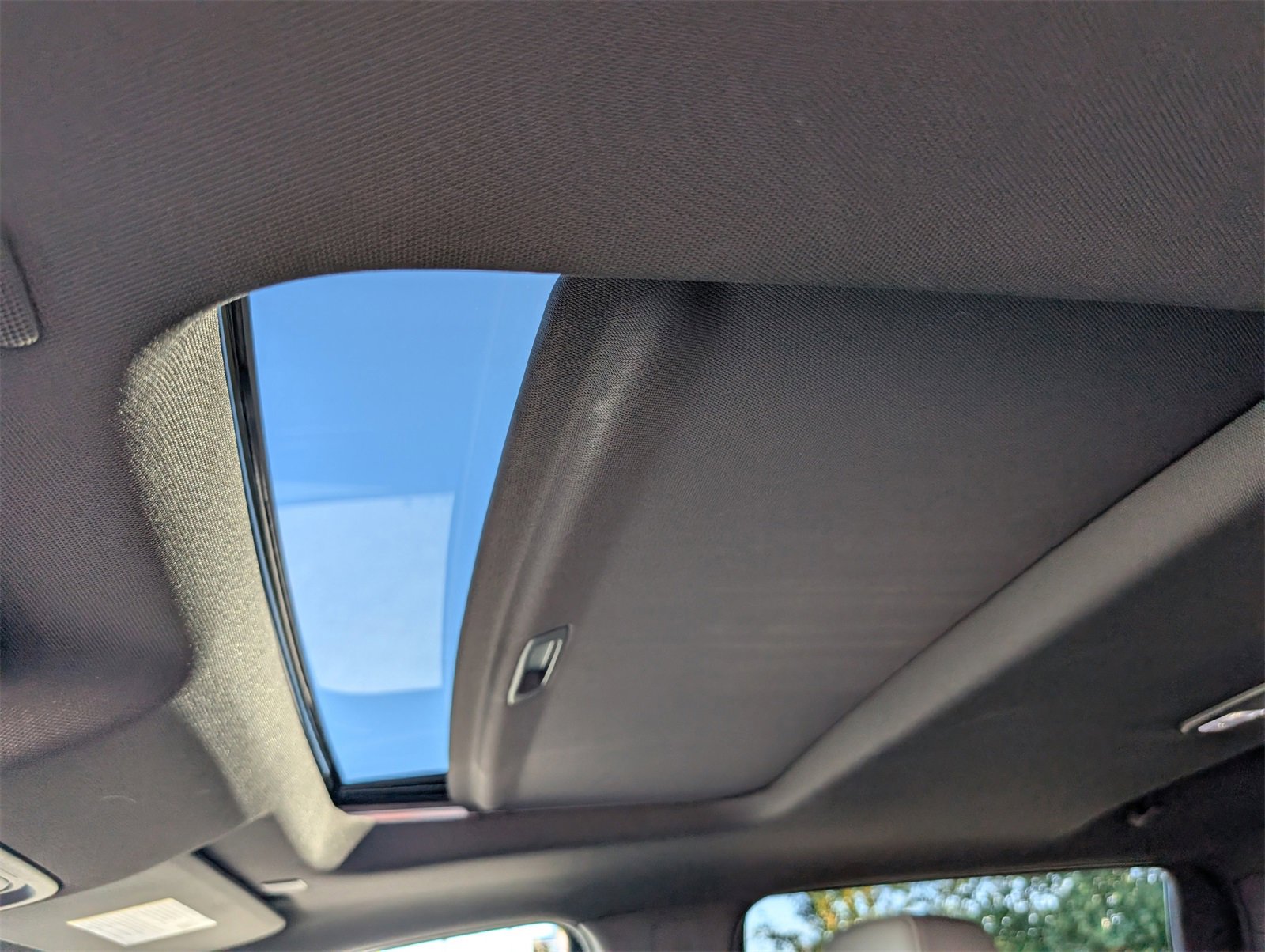 Used 2023 Chevrolet Silverado 1500 LTZ w/ LTZ Premium Package image 6