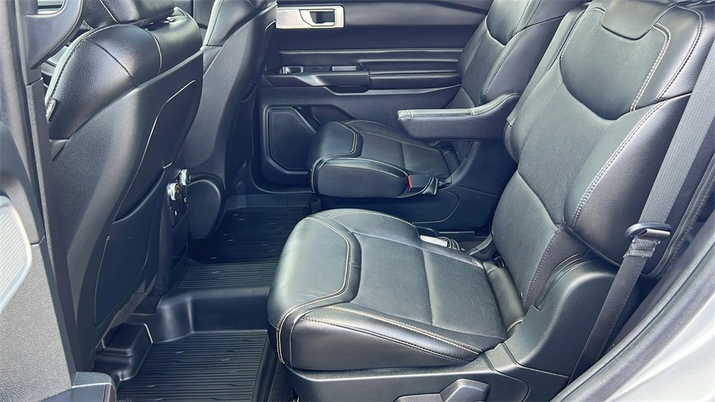 Used 2020 Ford Explorer ST w/ ST Street Pack image 32