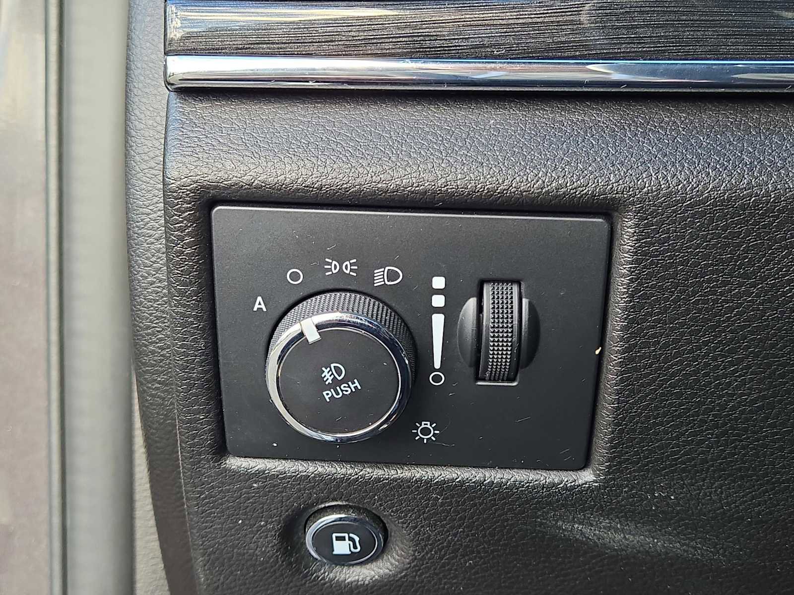 Used 2021 Jeep Grand Cherokee Trailhawk w/ Premium Lighting Group image 23