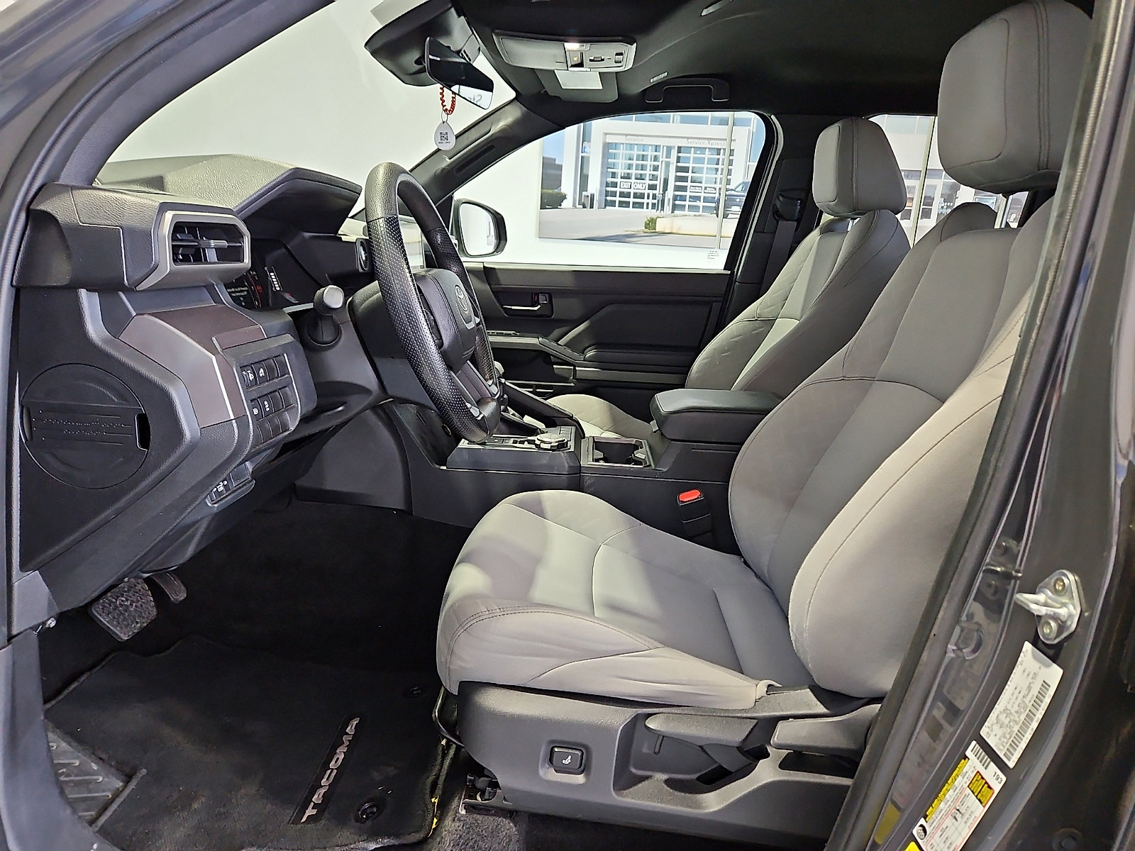Used 2024 Toyota Tacoma SR5 AWD/4WD image 11