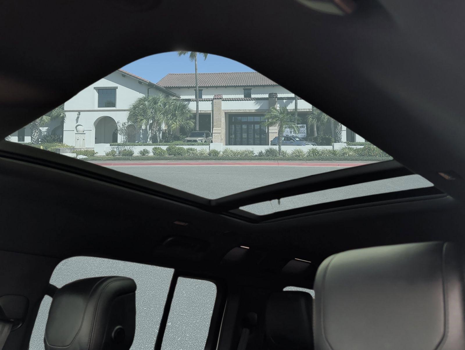 Used 2021 Land Rover Defender 110 X-Dynamic HSE image 27