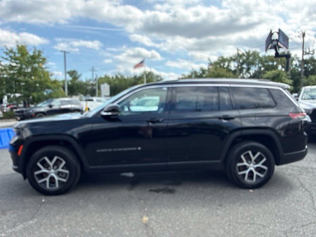 Used 2023 Jeep Grand Cherokee L Limited AWD/4WD image 19