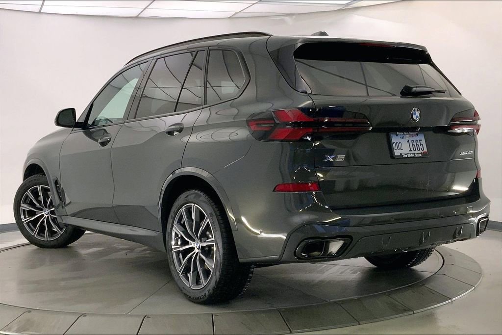 New 2026 BMW X5 xDrive40i w/ M Sport Package image 2