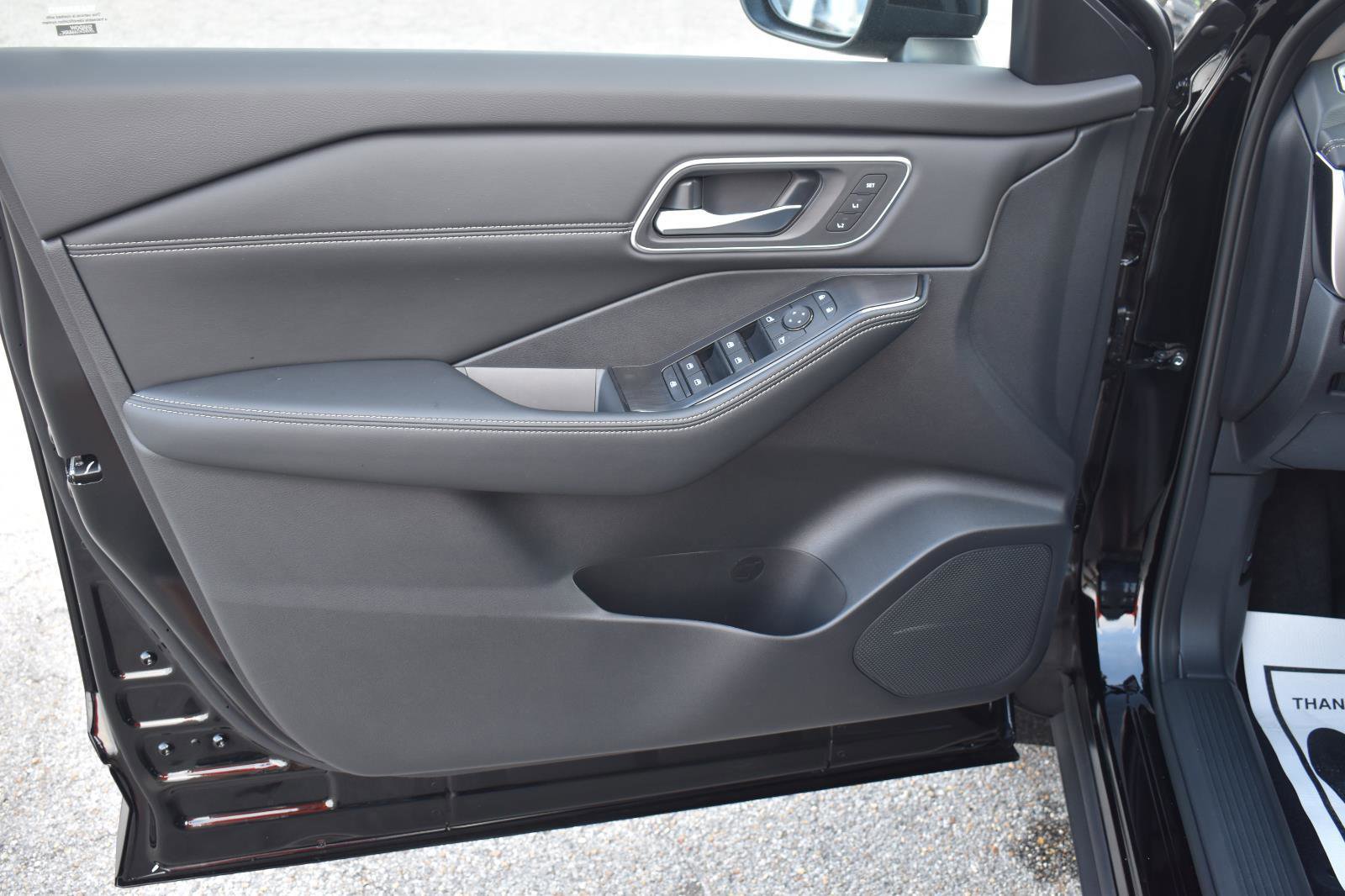 New 2026 Nissan Rogue Platinum AWD/4WD image 23