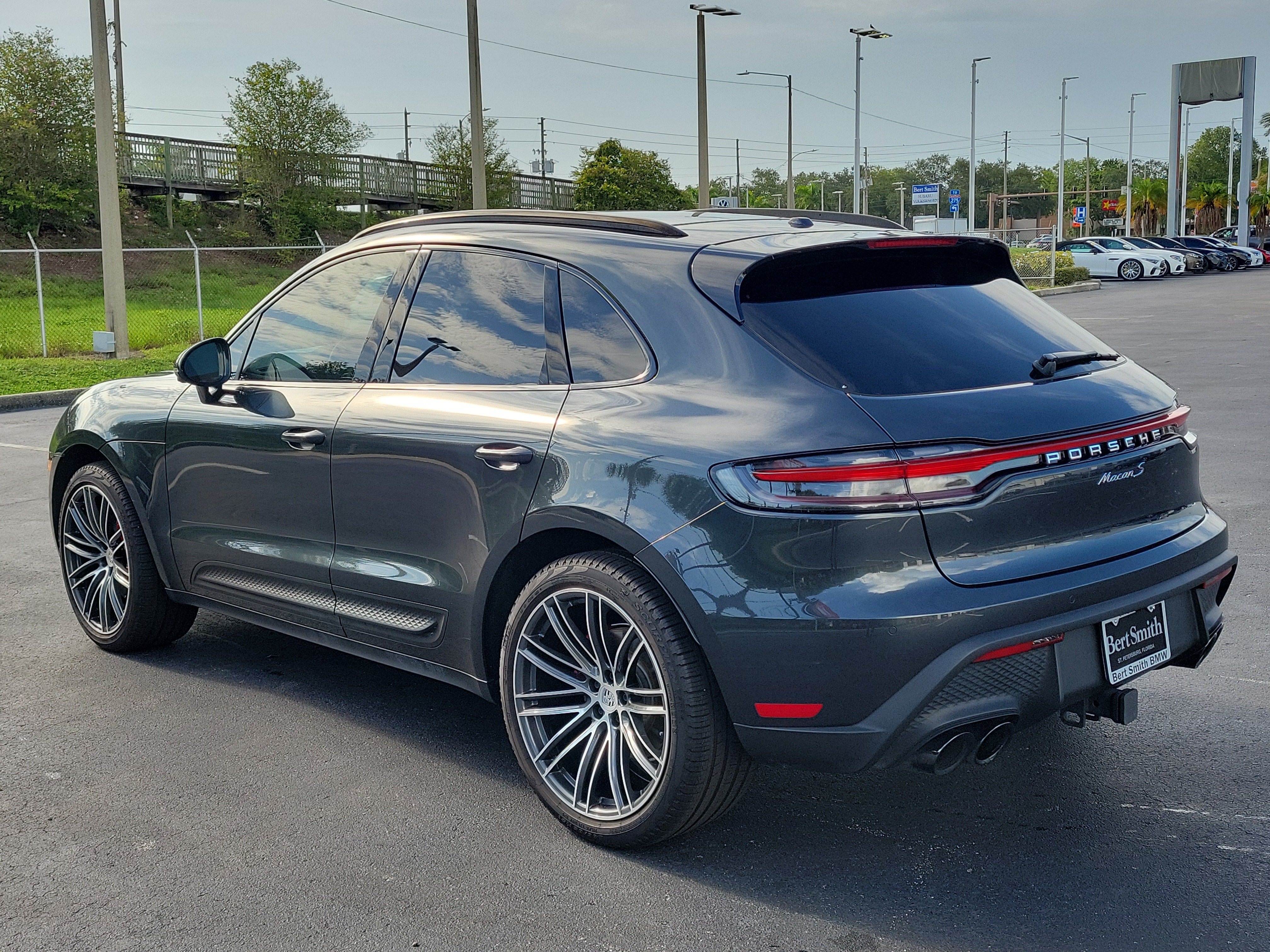 Used 2024 Porsche Macan S AWD/4WD image 4