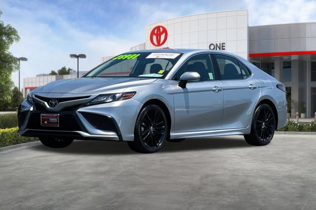 Used 2024 Toyota Camry XSE FWD image 10