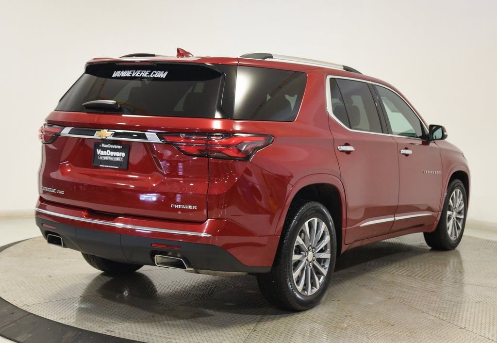 Used 2023 Chevrolet Traverse Premier image 11