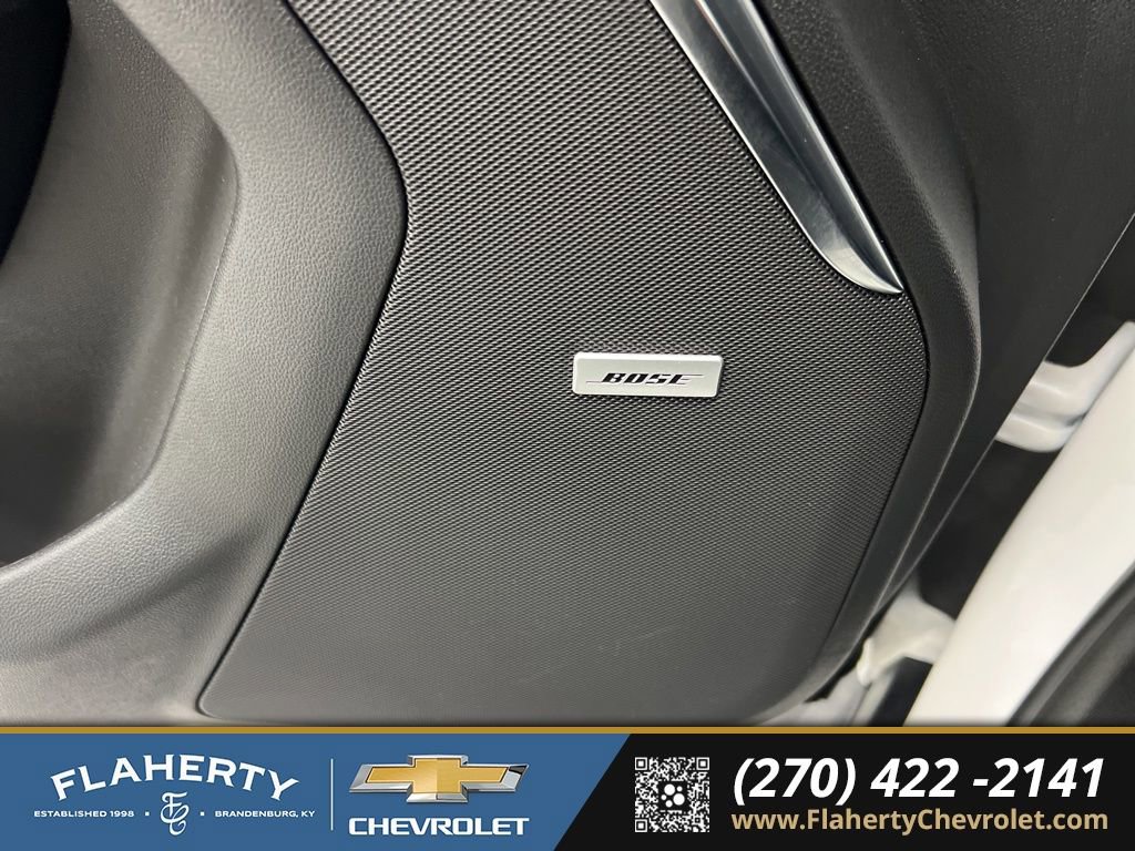 Used 2025 Chevrolet Suburban High Country image 24