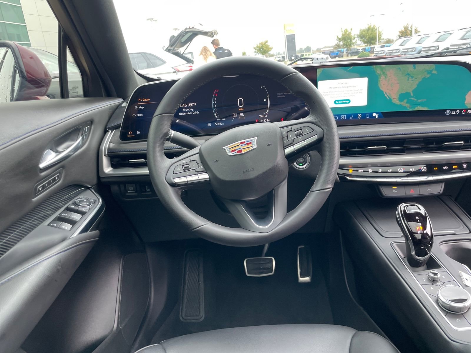 Used 2025 Cadillac XT4 Sport image 13