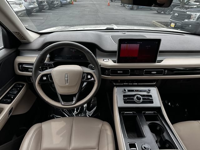 Certified 2023 Lincoln Aviator AWD w/ Premium Package image 13