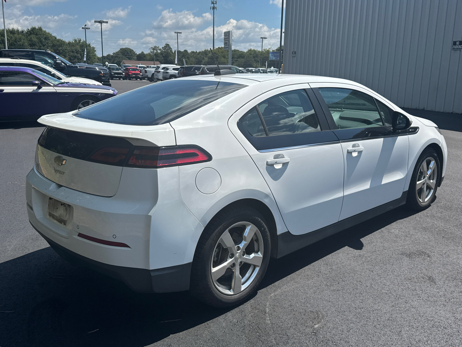Used 2015 Chevrolet Volt Premium w/ Premium Trim Package FWD image 5