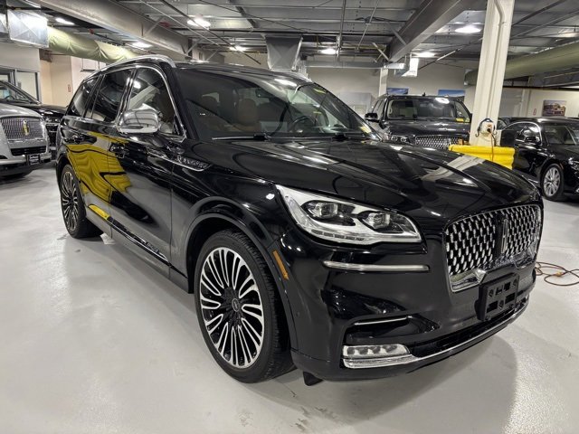 Used 2022 Lincoln Aviator Black Label w/ Dynamic Handling Package image 2