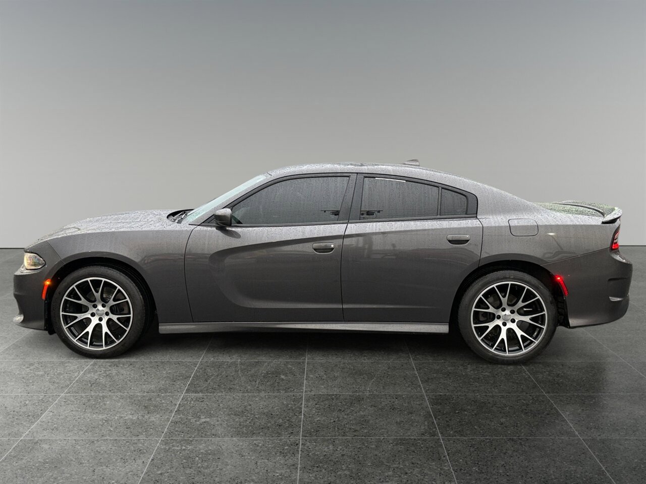 Used 2019 Dodge Charger GT w/ Plus Group RWD image 2
