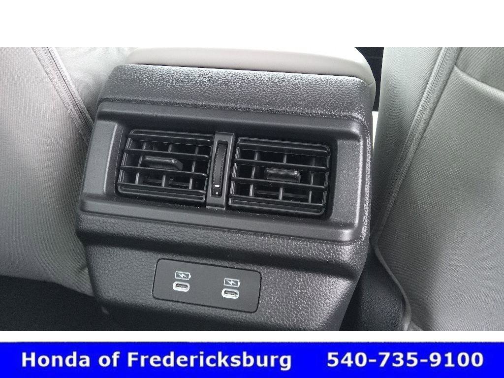 Used 2025 Honda Accord SE image 31