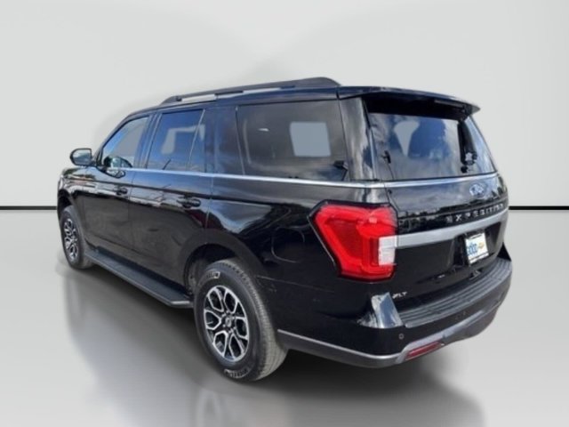 Used 2024 Ford Expedition XLT AWD/4WD image 3