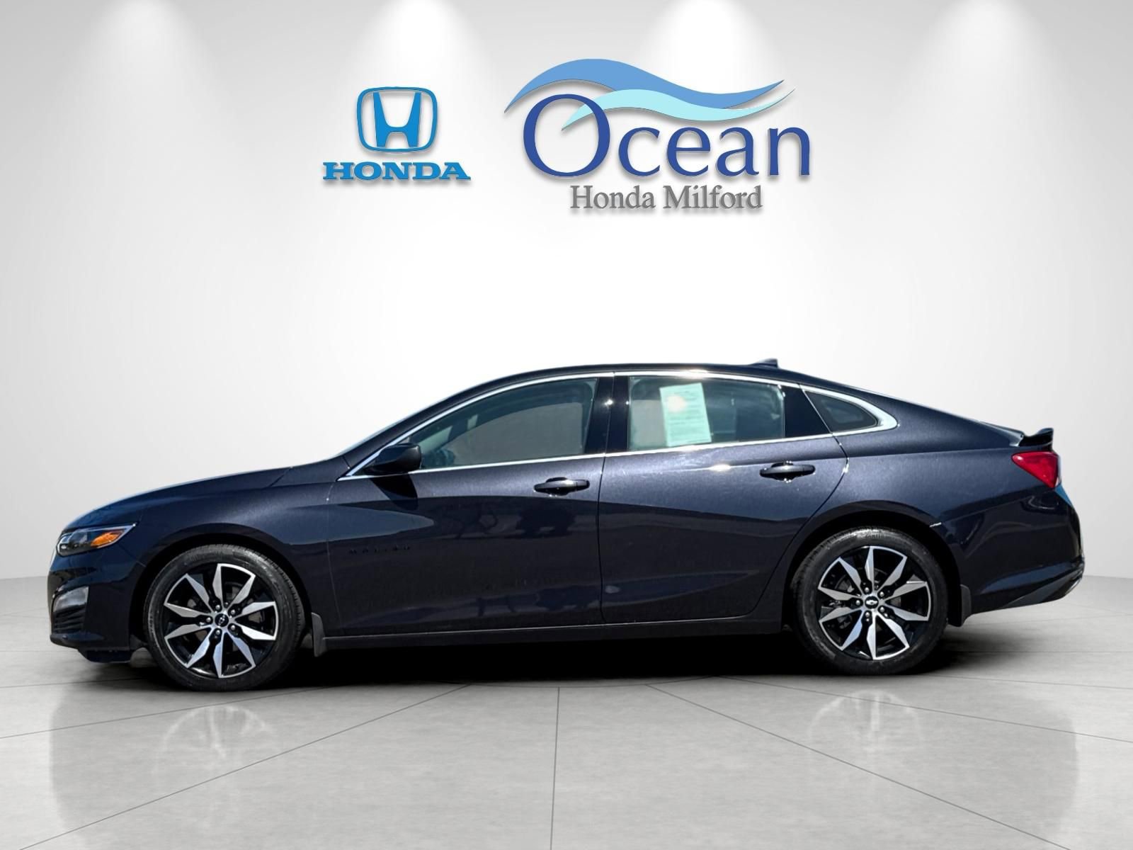 Used 2023 Chevrolet Malibu RS w/ LPO, Floor Liner Package FWD image 6