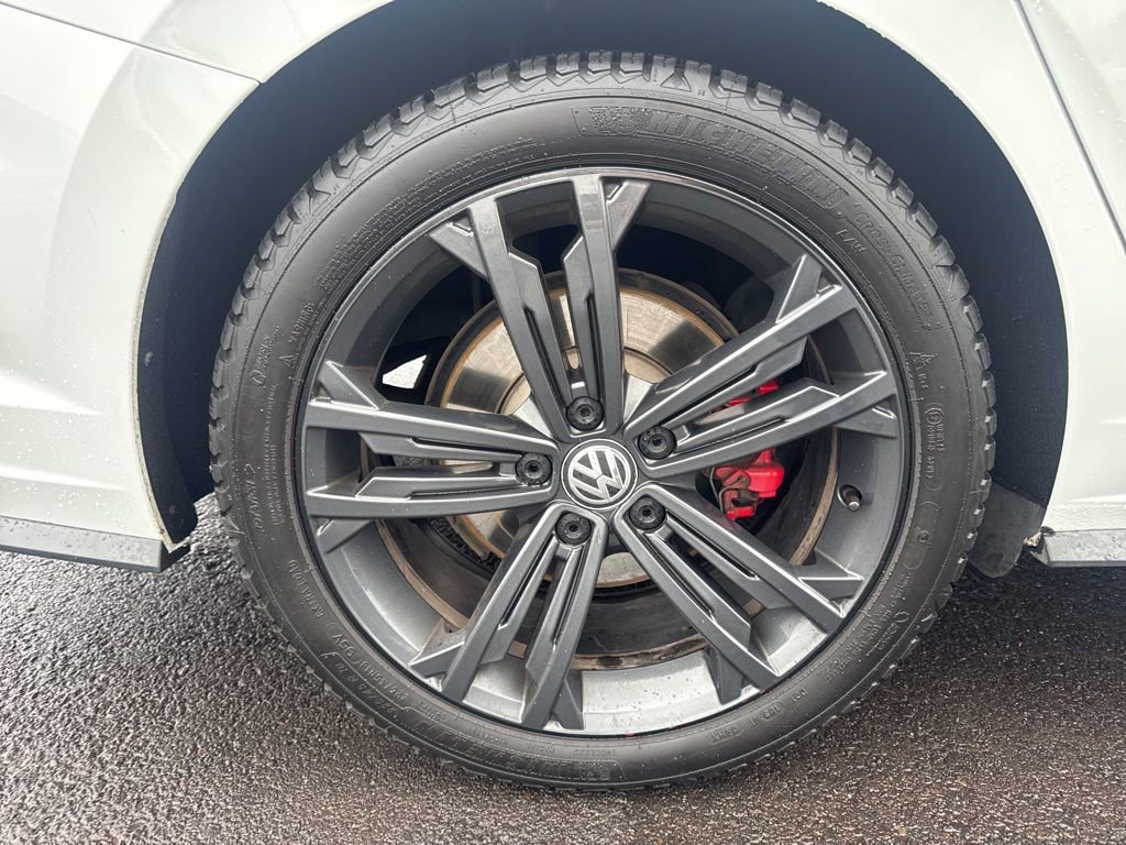 Used 2019 Volkswagen Jetta GLI image 9