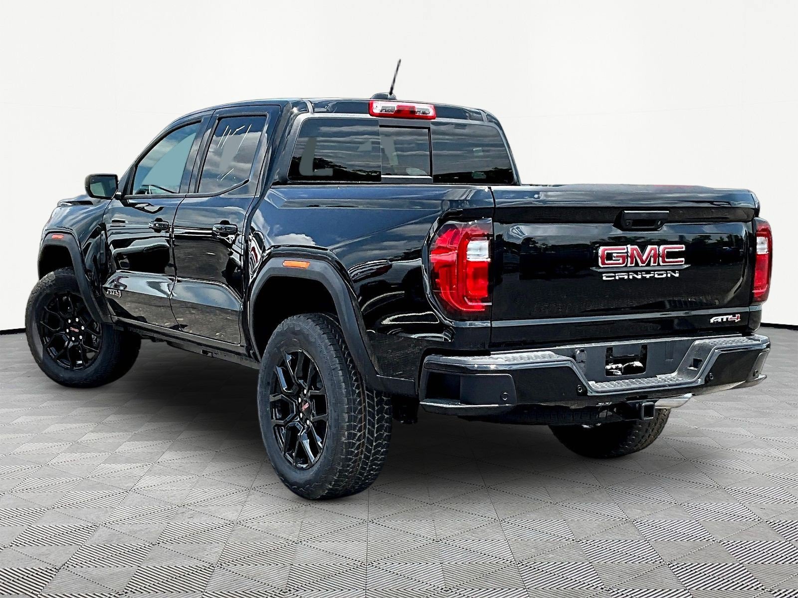 New 2026 GMC Canyon AT4 AWD/4WD image 4