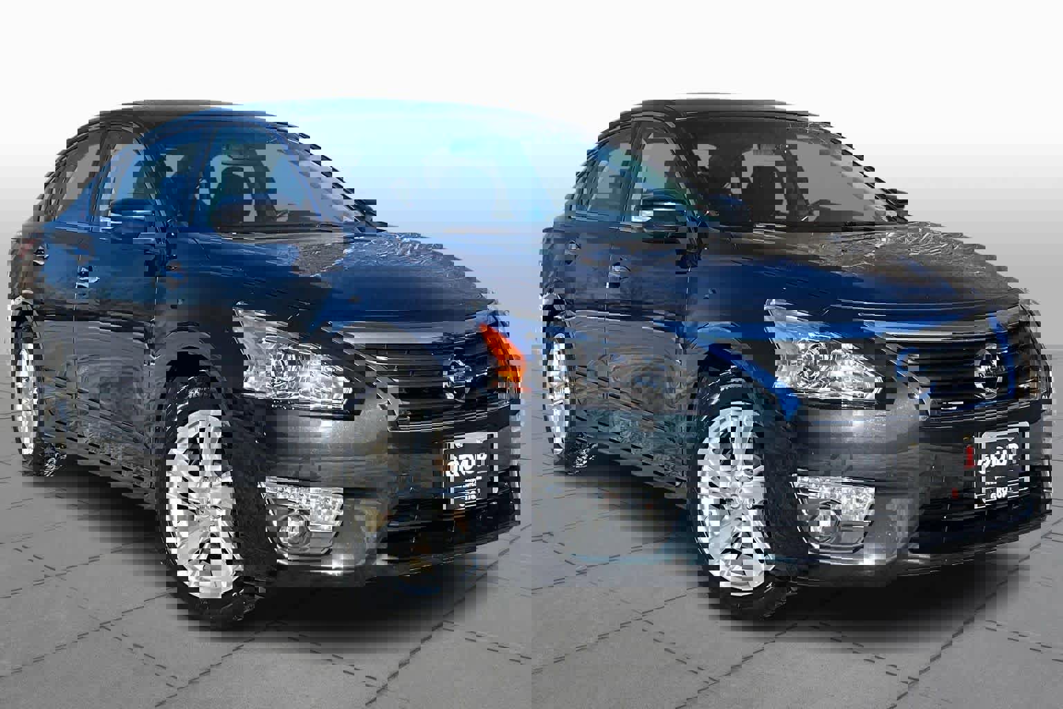 Used 2015 Nissan Altima 2.5 SL image 2