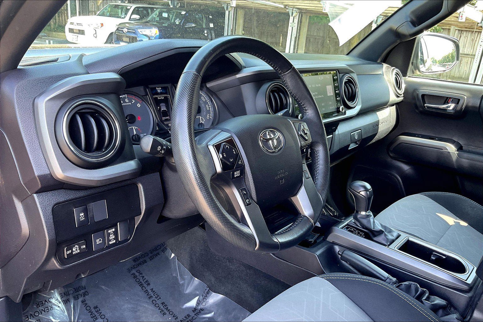 Used 2022 Toyota Tacoma TRD Off-Road AWD/4WD image 13