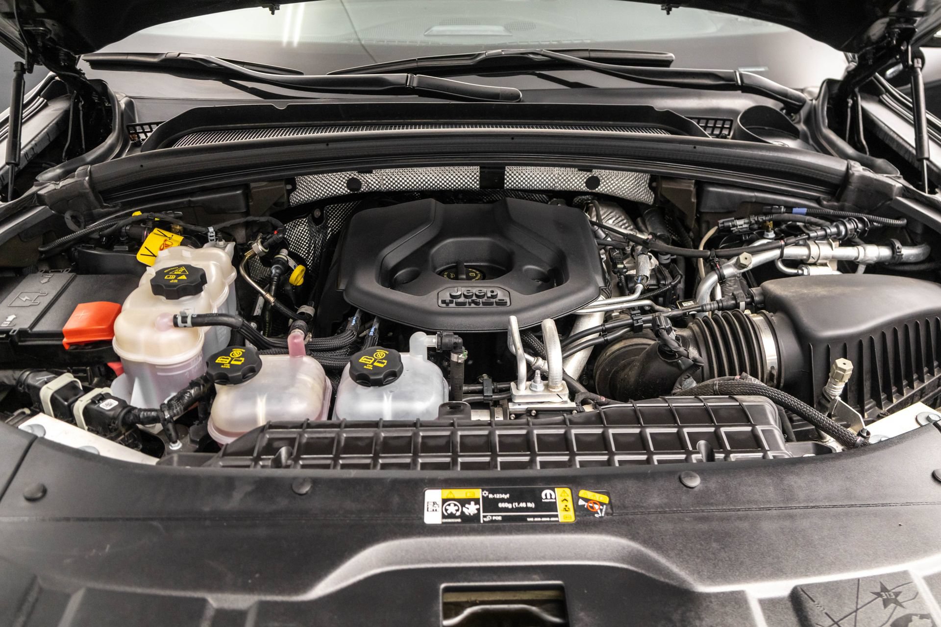 Used 2022 Jeep Grand Cherokee Summit AWD/4WD image 43