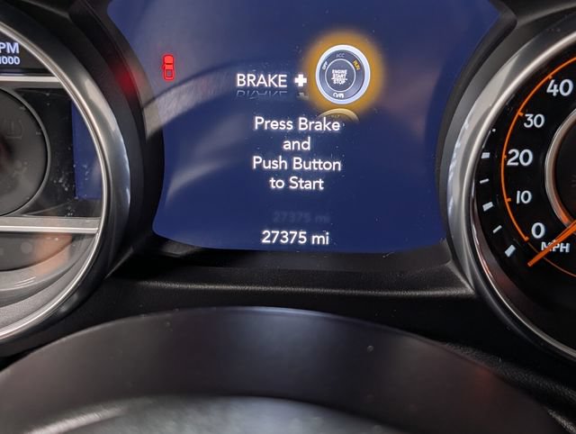Used 2023 Jeep Gladiator Sport AWD/4WD image 17