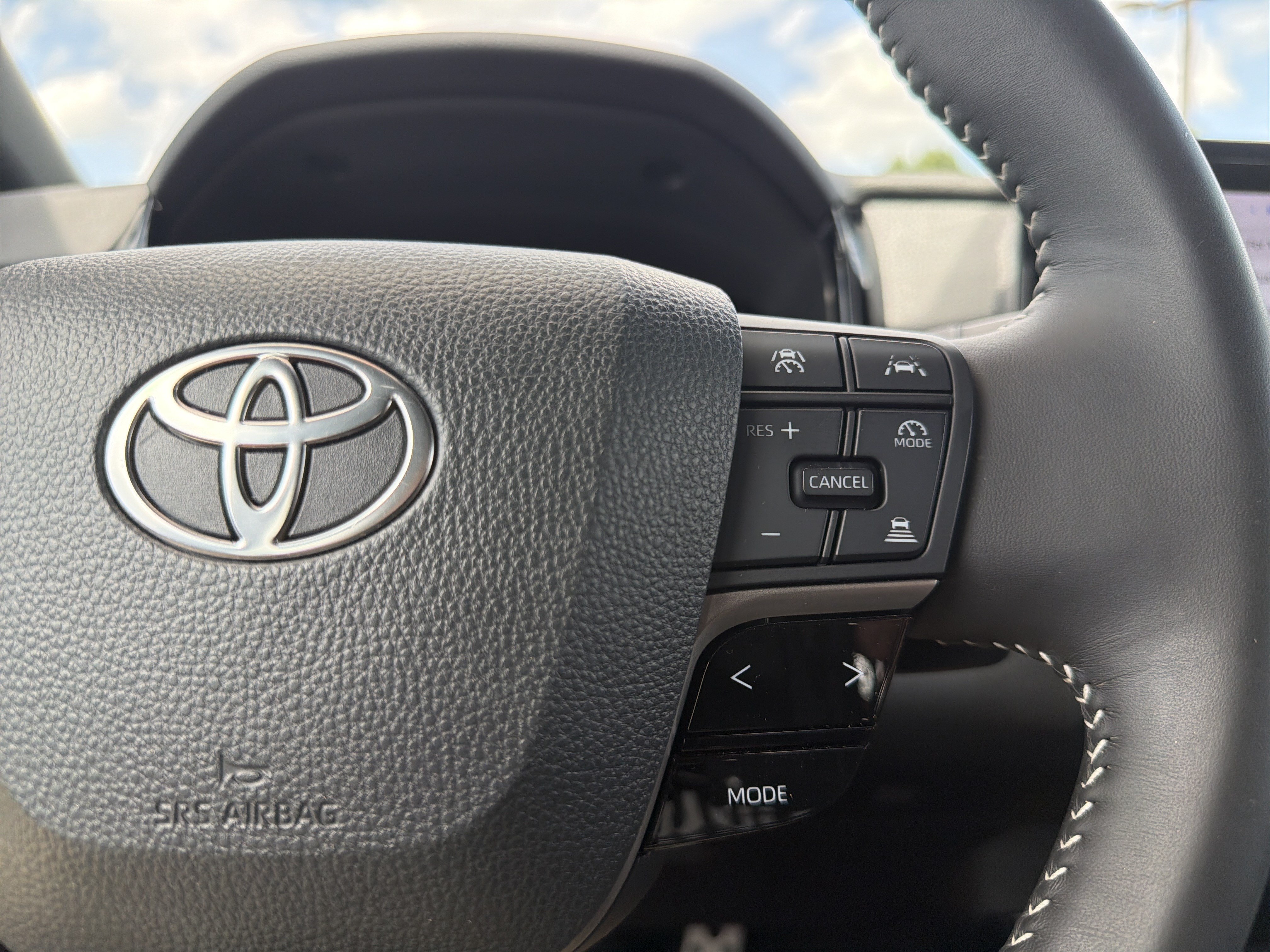 Certified 2025 Toyota Camry SE FWD image 10