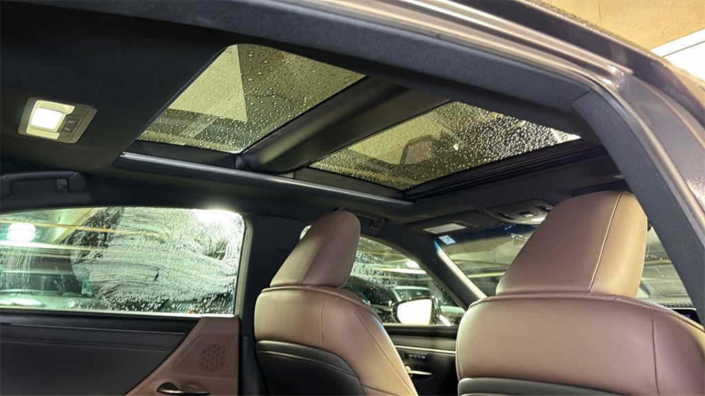 Used 2024 Lexus ES 350 Luxury w/ Technology Package image 14