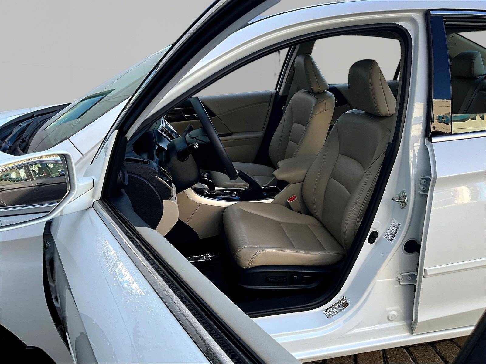 Used 2016 Honda Accord EX-L image 20