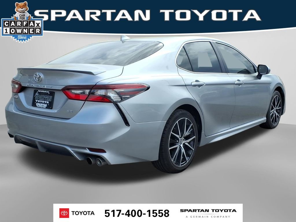 Used 2024 Toyota Camry SE FWD image 7