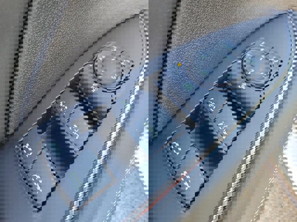 Certified 2023 Buick Envision Preferred w/ Sport Touring Package AWD/4WD image 19