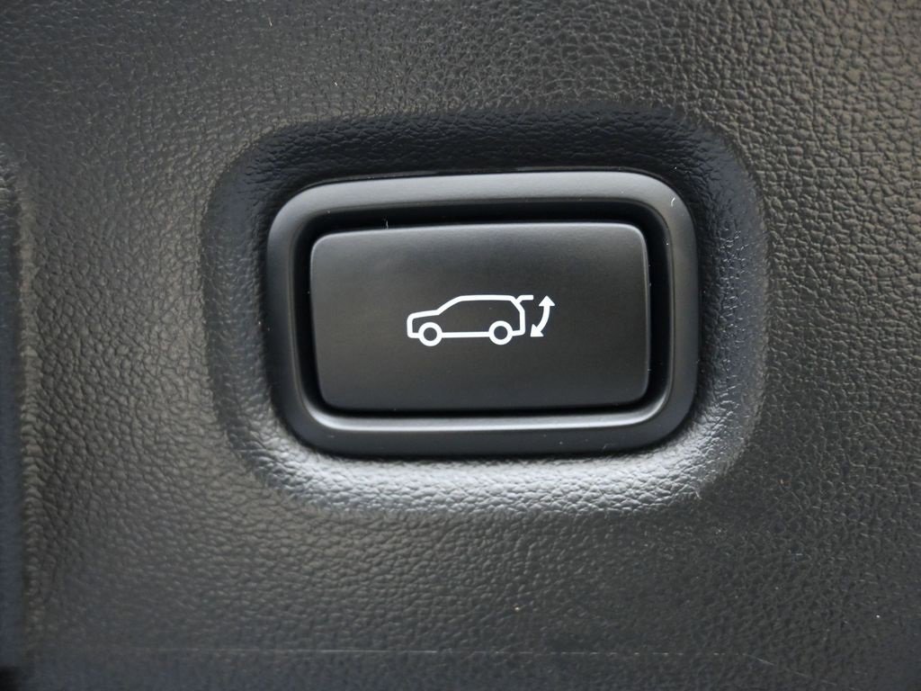 Used 2024 Hyundai Ioniq 5 Limited image 16