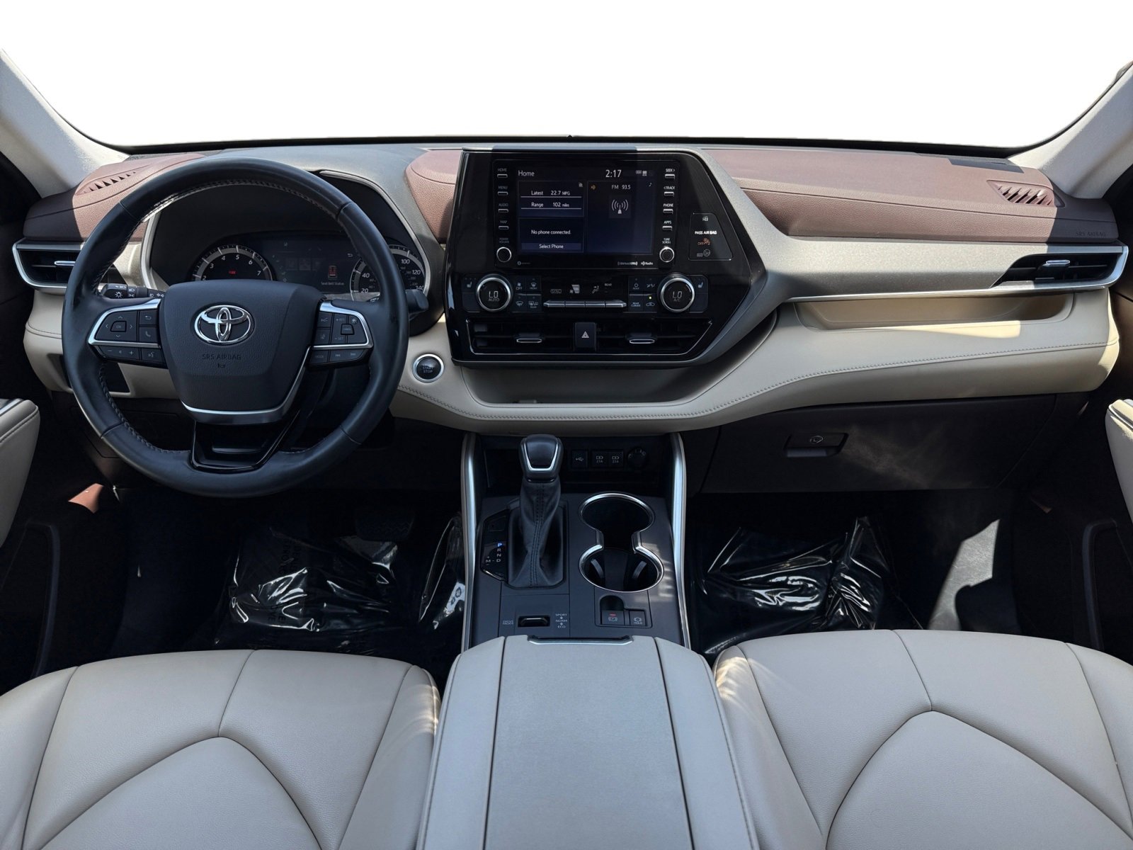 Used 2021 Toyota Highlander XLE image 10