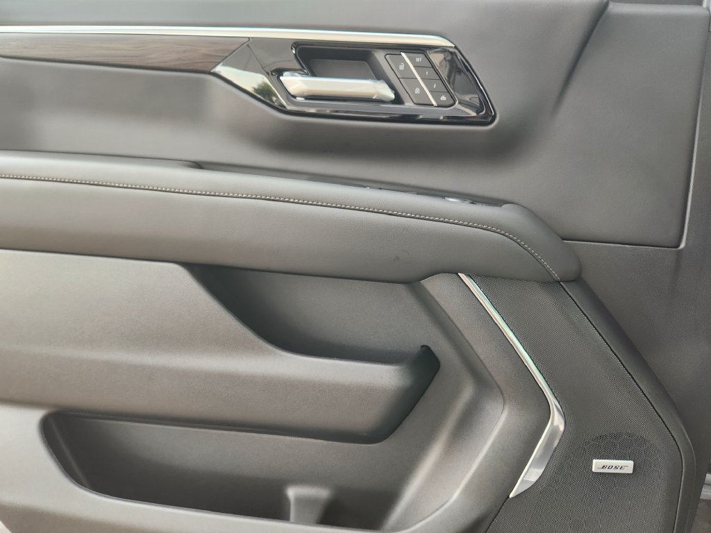 New 2026 Chevrolet Tahoe LT w/ Comfort Package RWD image 17