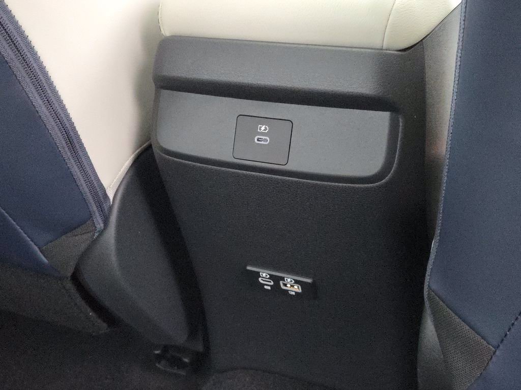 New 2026 Nissan Sentra SL w/ Floor Mat Package FWD image 15