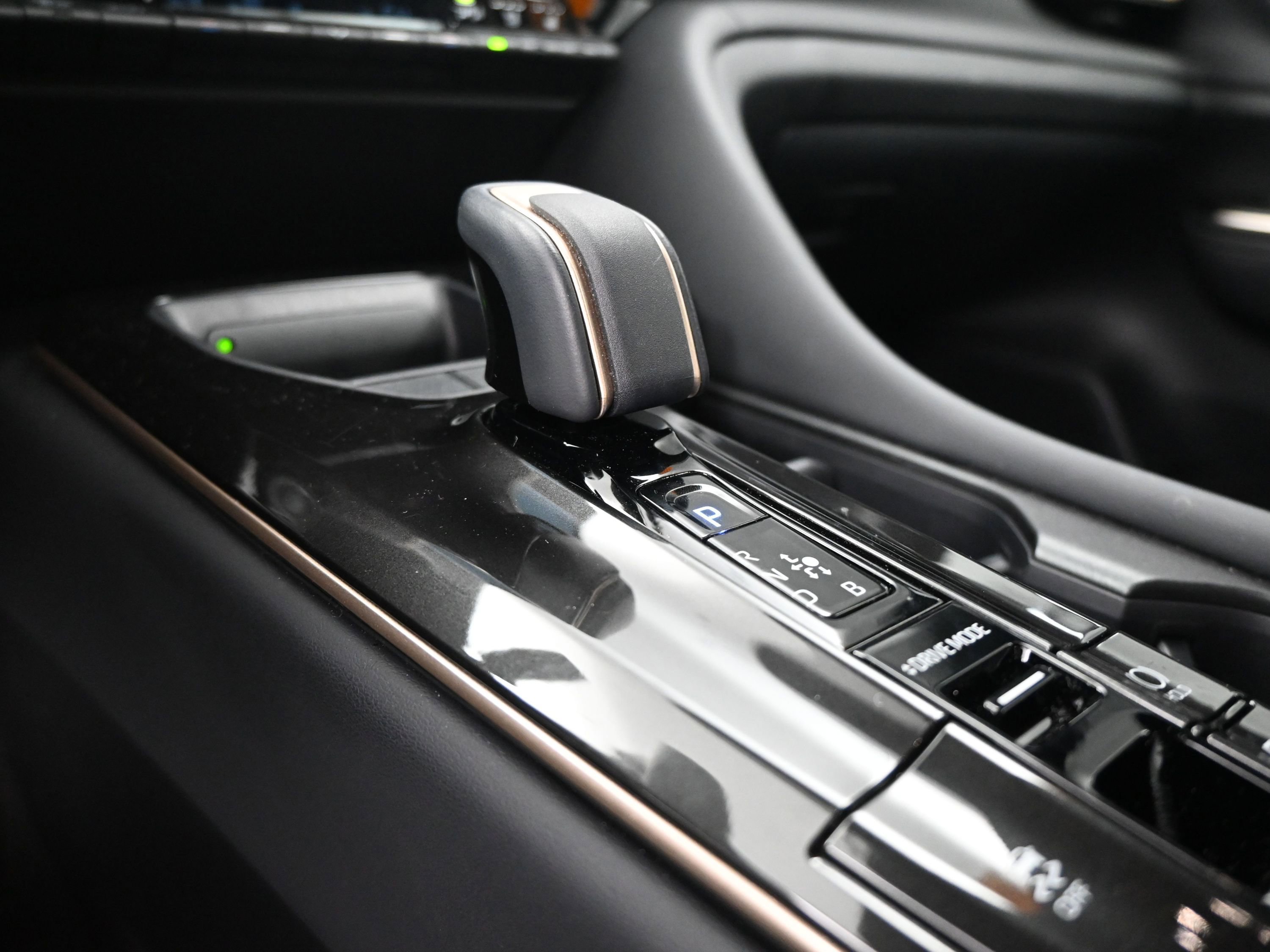 Certified 2025 Toyota Crown XLE image 15