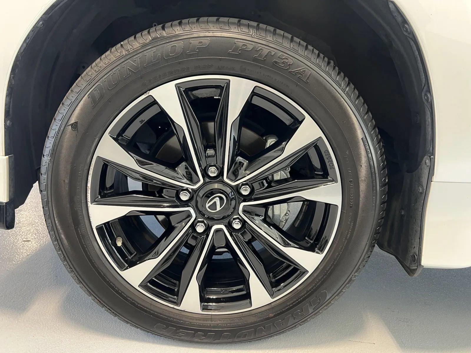 Used 2021 Lexus LX 570 4WD w/ Sport Package image 66