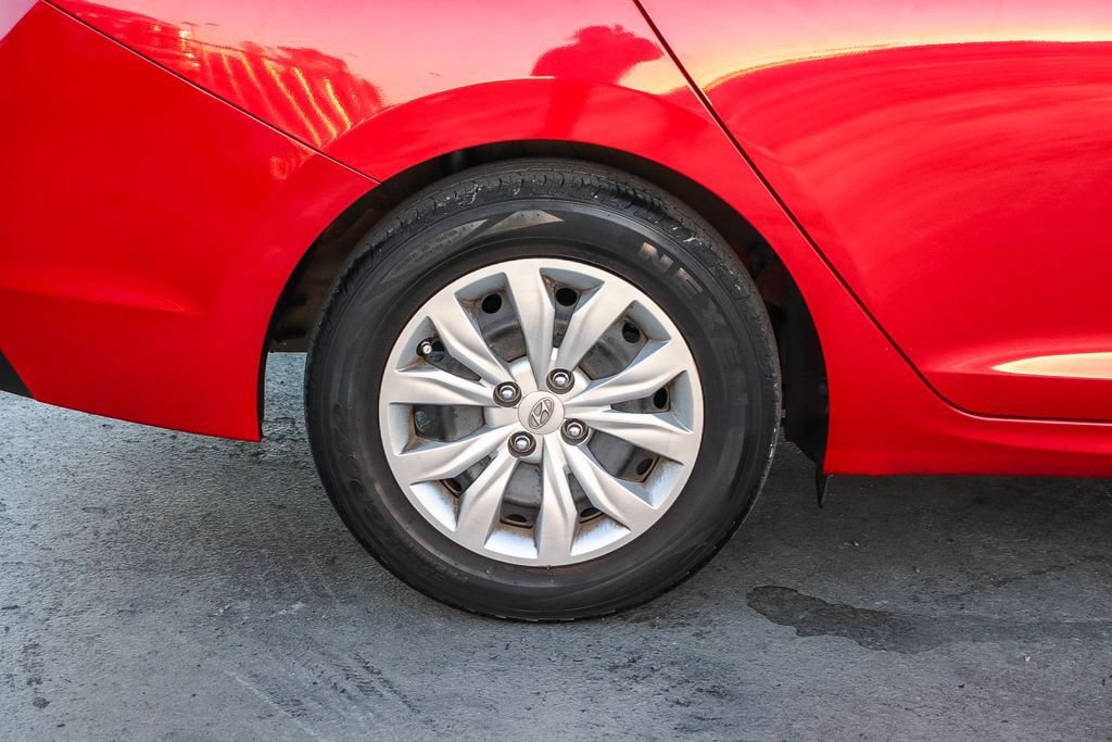 Used 2022 Hyundai Accent SE FWD image 12