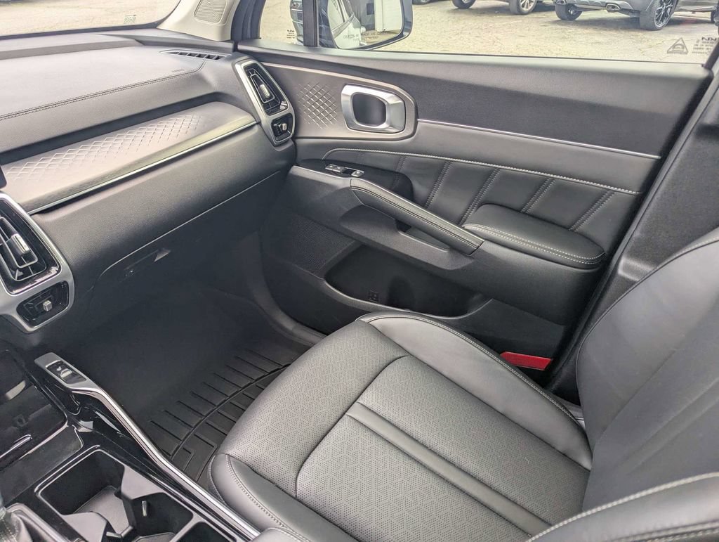 Used 2022 Kia Sorento SX AWD/4WD image 18