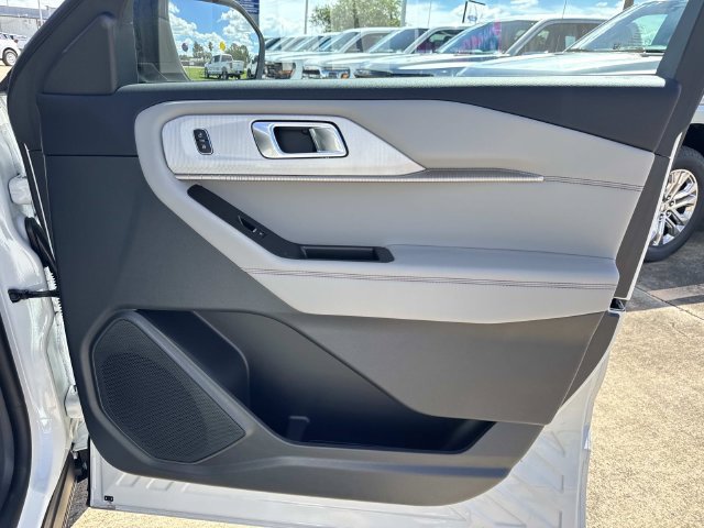 New 2026 Ford Explorer Active w/ Active Comfort Package RWD image 14
