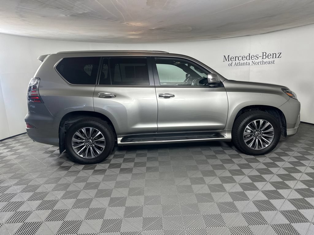 Used 2021 Lexus GX 460 Luxury w/ Accessory Package AWD/4WD image 8