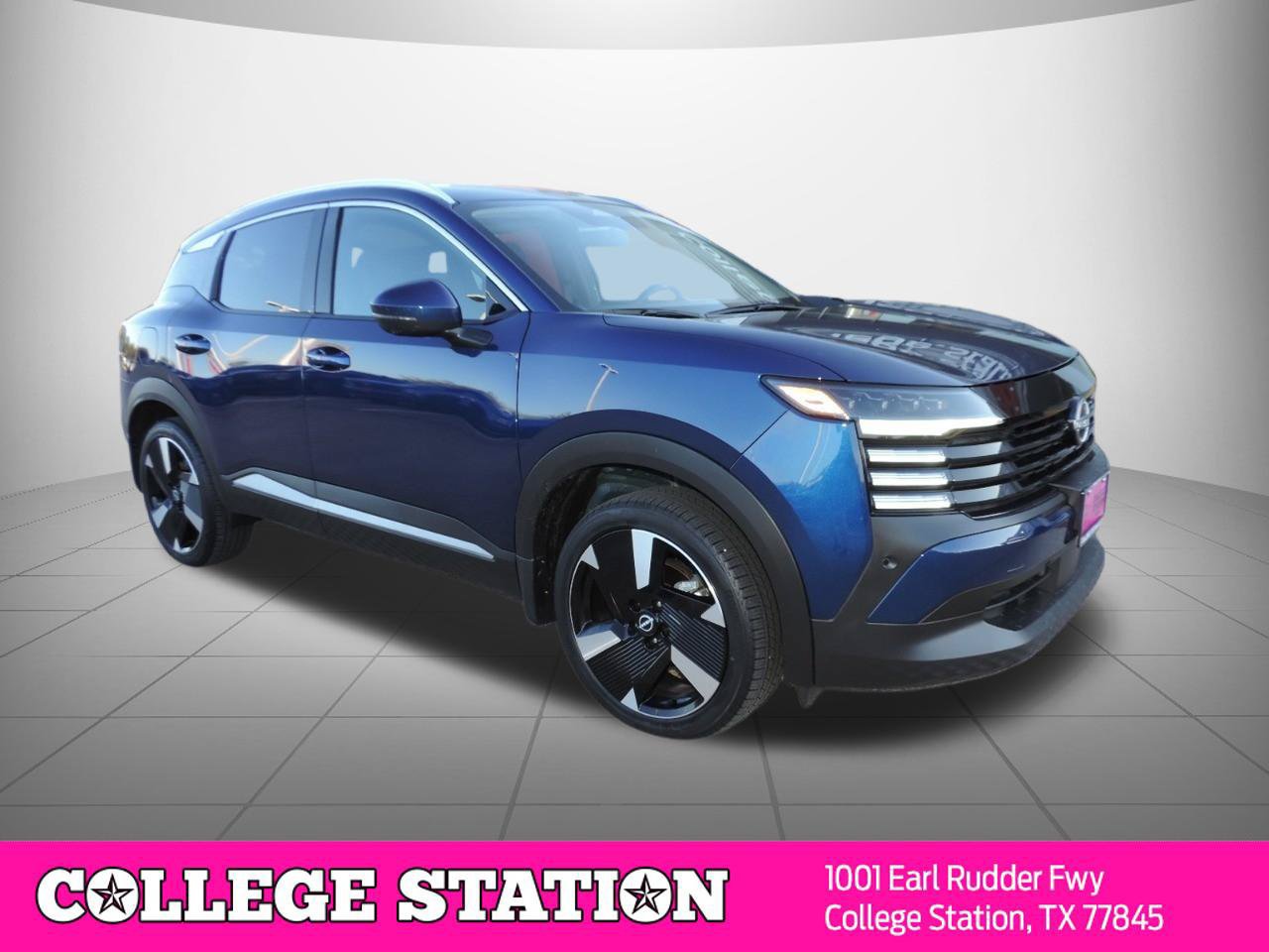 Certified 2025 Nissan Kicks SR FWD image 3
