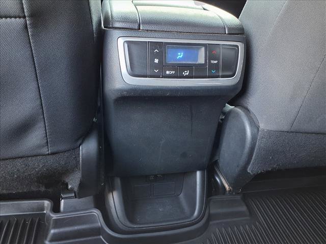 Used 2019 Toyota Highlander LE image 24