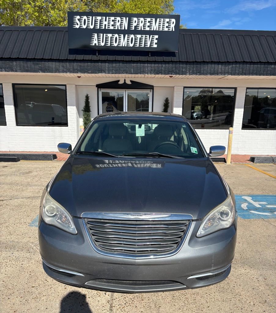 Used 2013 Chrysler 200 Limited w/ Sun/Sound Group image 2