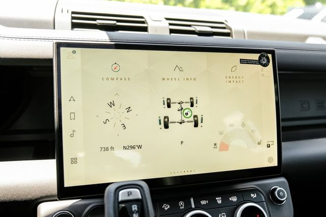 New 2026 Land Rover Defender 110 X-Dynamic SE AWD/4WD image 40