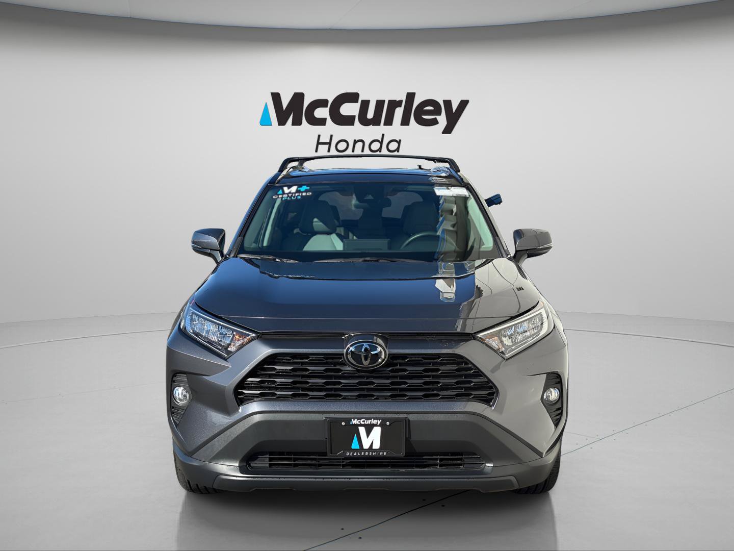 Used 2021 Toyota RAV4 XLE Premium w/ Carpet Mat Package (TMS) FWD image 8